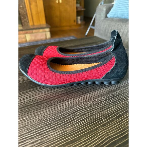 Bernie Mev Bella Me Red and Black Woven Ballet Flats Sz. 8 - Picture 6 of 6